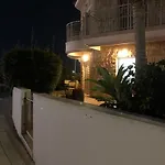 Central Stylish Place דירה